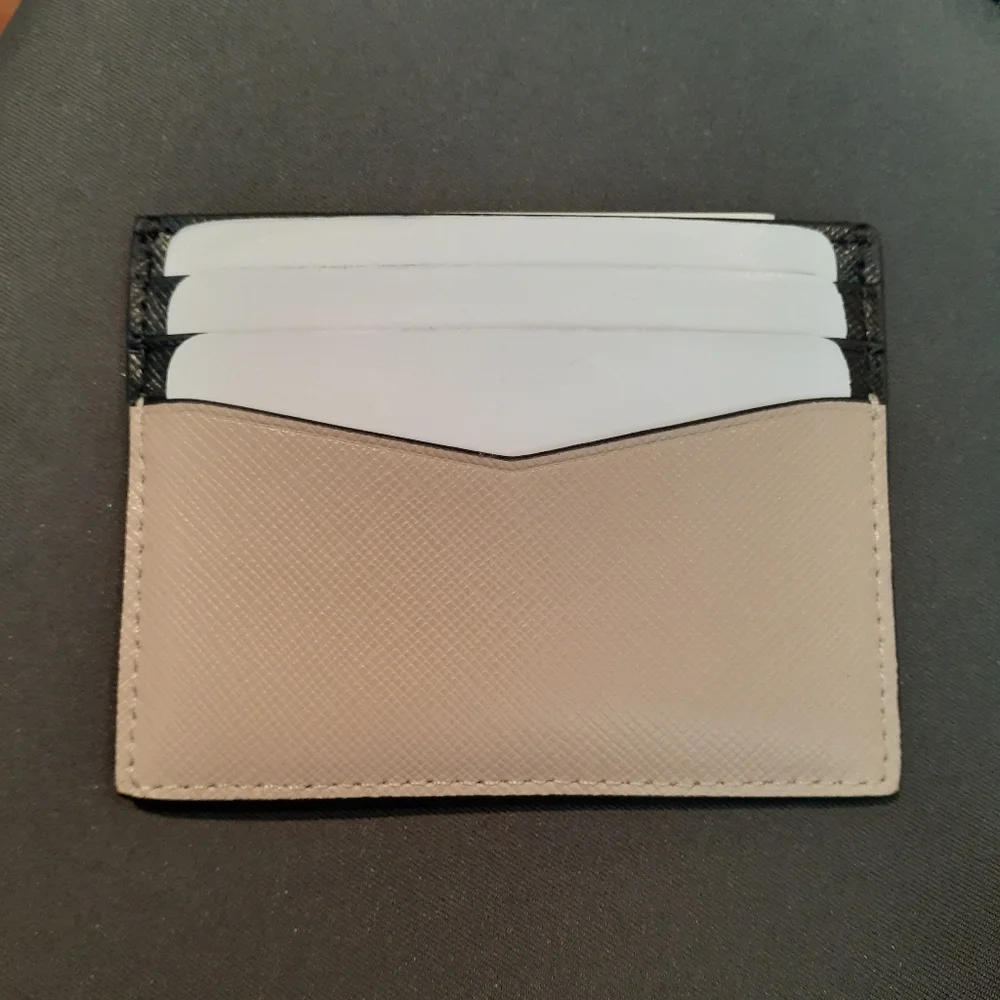 🆕NWT Kate spade cc holder